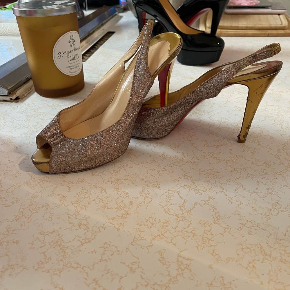 Christian Louboutin 38.5. Heels 4.5 Platform 1.25 SOLD!!